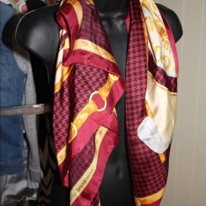 ADRIENNE VITTADINI SCARF